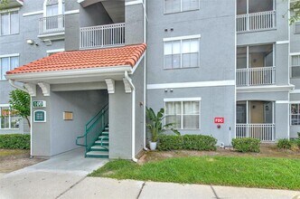 Building Photo - 18001 Richmond Pl Dr