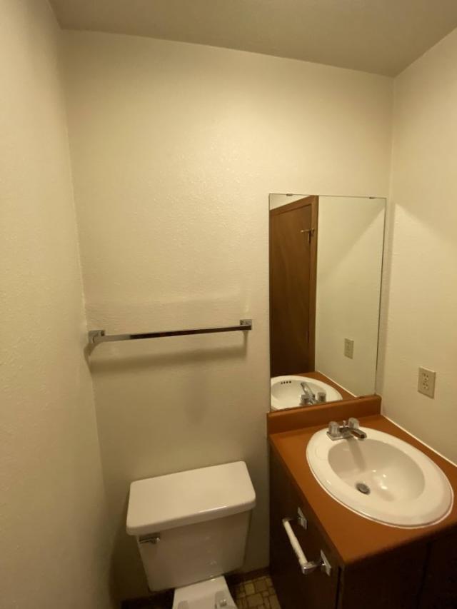 Building Photo - 2 bedroom in Billings MT 59101