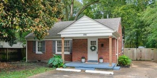 Building Photo - 4 Bedroom, 2 Bathroom Near Park & Goodlett