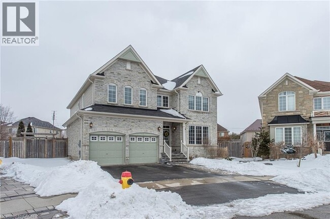 Building Photo - 921 Hideaway Ct