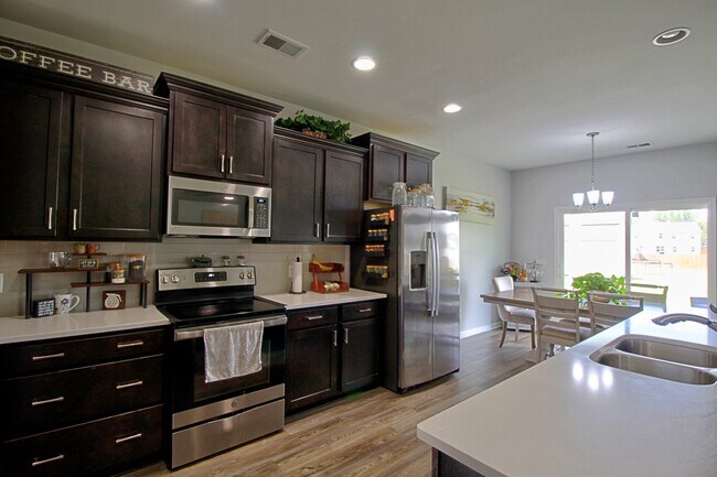 Foto del edificio - 57 Gracyn Ln