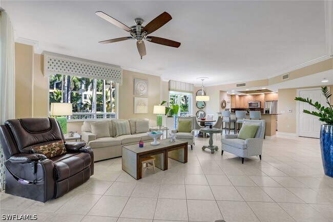 Foto del edificio - 2728 Tiburon Blvd E