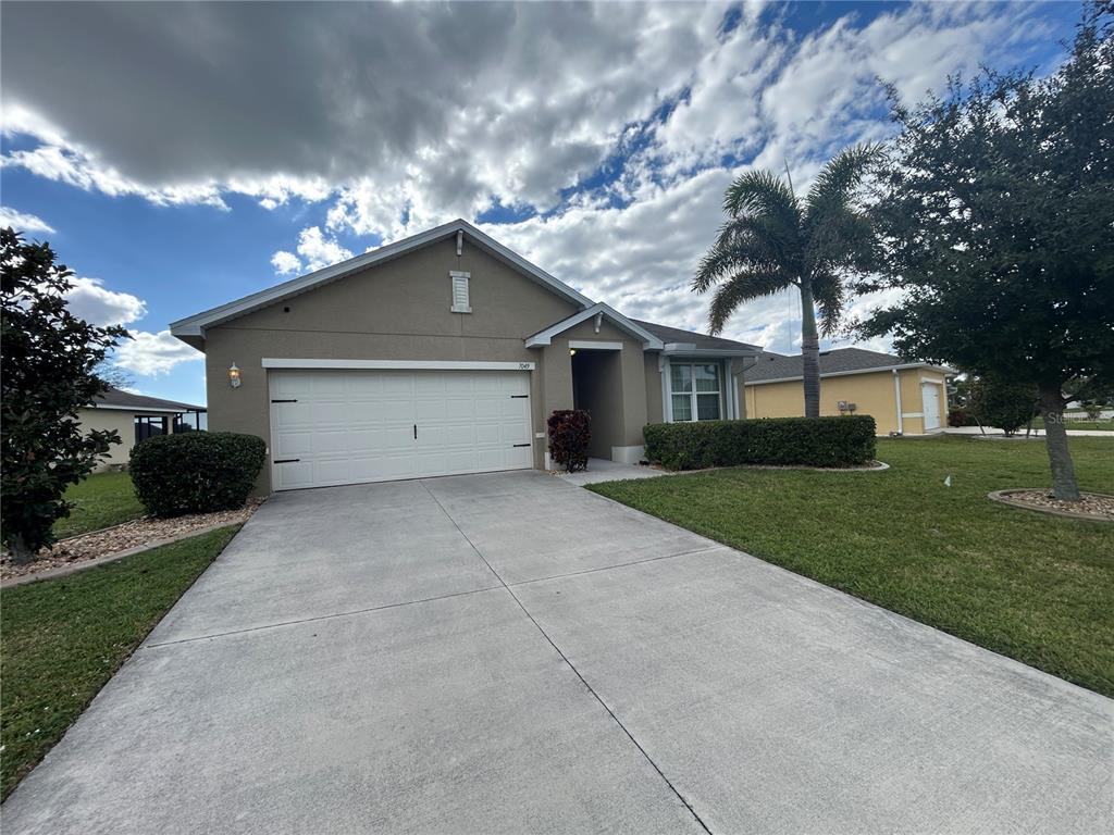 Foto principal - 7049 Waterford Pkwy
