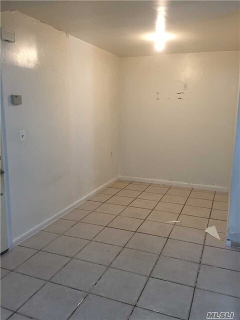 Foto del edificio - 406 Castle Hill Ave