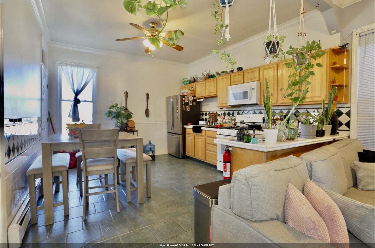 Foto principal - 83 Columbia Ave