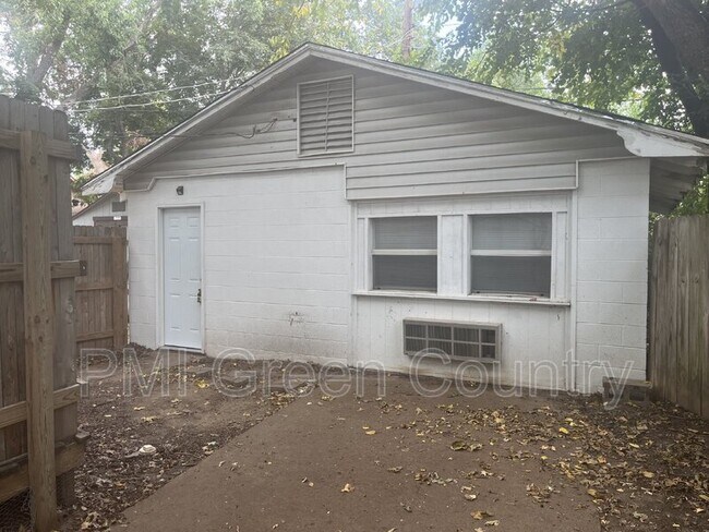 Foto del edificio - 4357 1/2 S Rockford Pl
