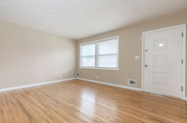 Building Photo - 3857 Darlene Drive (Shively)