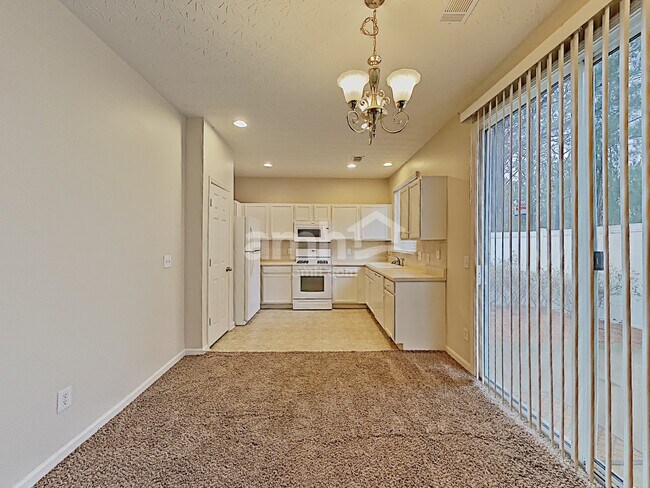 Building Photo - 422 Chatooga Lane
