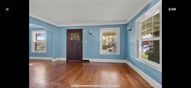 Foto del edificio - 422 W Muir Ave