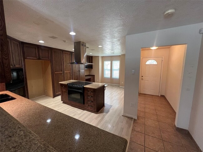 Building Photo - 22503 Braken Carter Ln