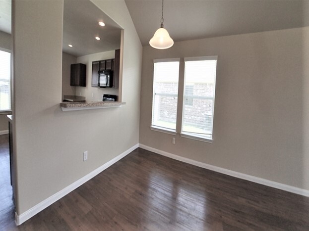 Building Photo - 38 Mira Loma Dr