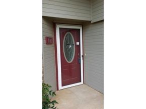 Building Photo - Exceptional 3-bed, 2-bath 2-car garage in ...