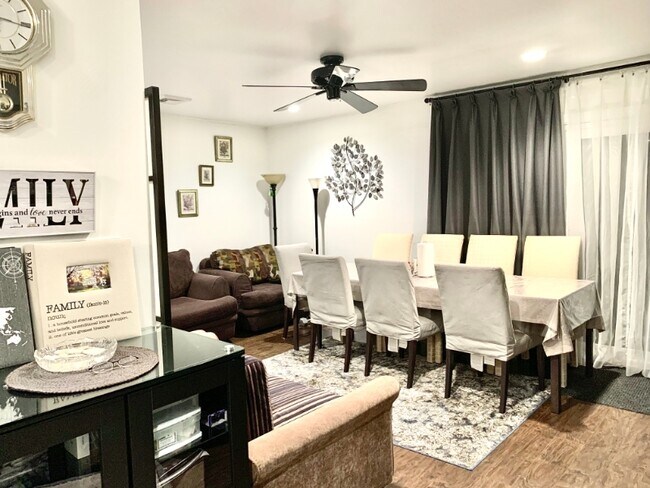 Foto del edificio - 27 Mulberry Ln