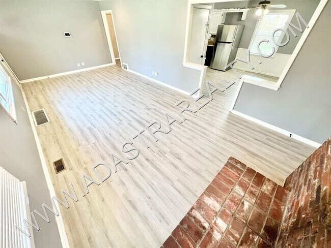 Foto del edificio - Awesome Shawnee Home in Quiet Neighborhood...