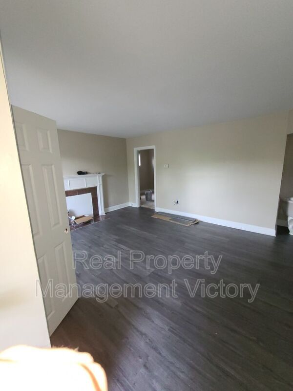 Building Photo - 1520 33rd St Ensley