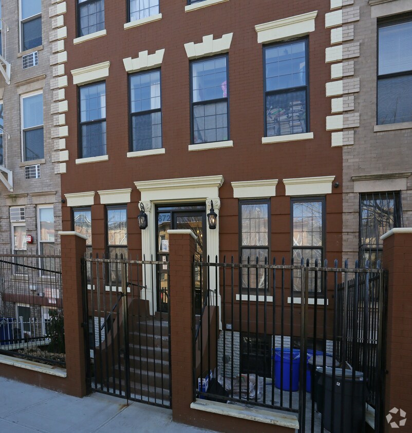 Building Photo - 872 Jefferson Ave
