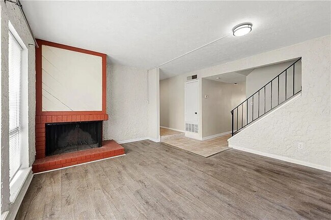 Foto del edificio - 3184 Nectarine Cir