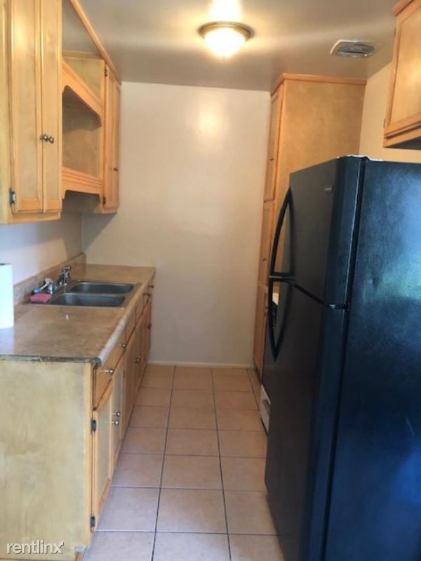 Foto del edificio - 2425 W Imperial Hwy