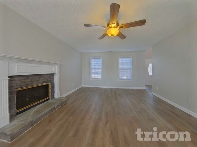 Foto del edificio - 224 Stone Creek Dr