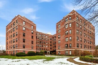 Building Photo - 11 Alden Rd