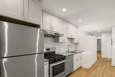 Photo - "Charming 1-Bedroom Sanctuary with 2 Full Baths in the Heart of San Francisco!" Apartment