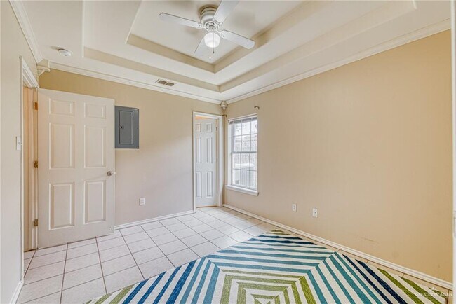Building Photo - 3624 W Sarah Evans St