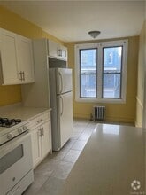 Building Photo - 1366 Clay Ave