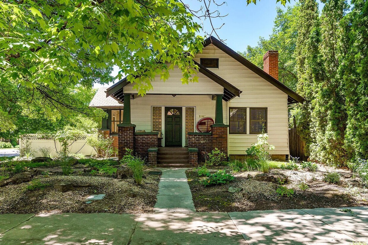 North End 1928 Craftsman - 1101 N 19th St