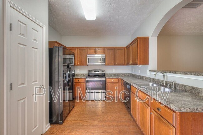 Foto del edificio - 1068 Ashmore Dr
