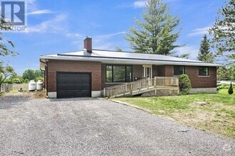 Building Photo - 1140 S Gower Dr