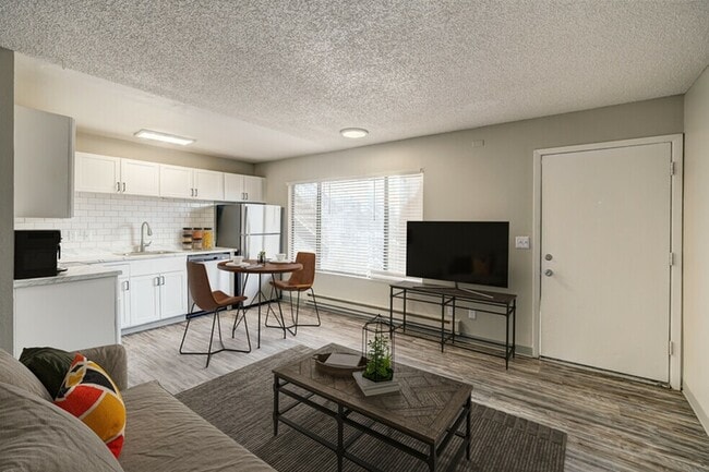 Building Photo - Kalo Four Seasons