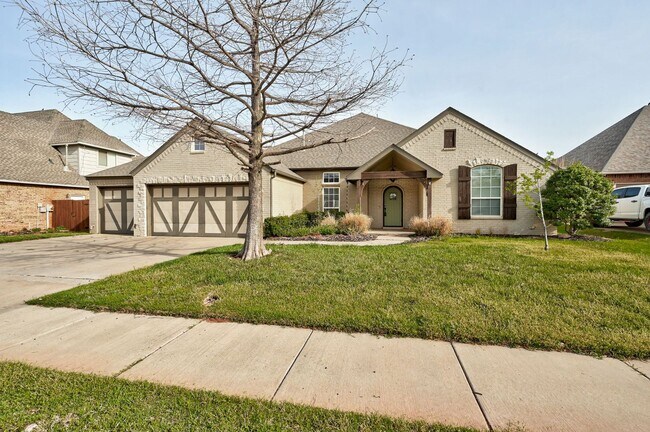 Foto del edificio - Gorgeous 4 bed, 3 bath Home in Edmond!