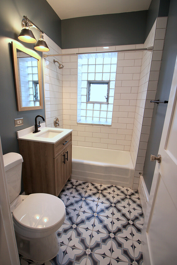 Bathroom #1 - 1717 Greenwood St