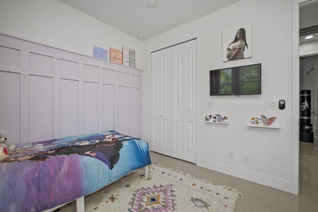 Foto del edificio - 1119 Ansin St