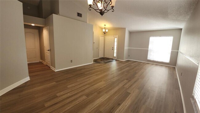 Foto del edificio - 12507 Midpointe Dr