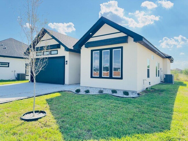 Foto del edificio - 2417 N Woody St