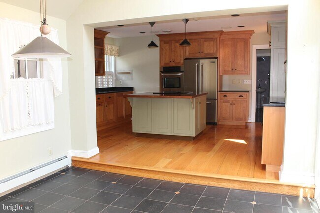 Building Photo - 23 Marlborough Rd