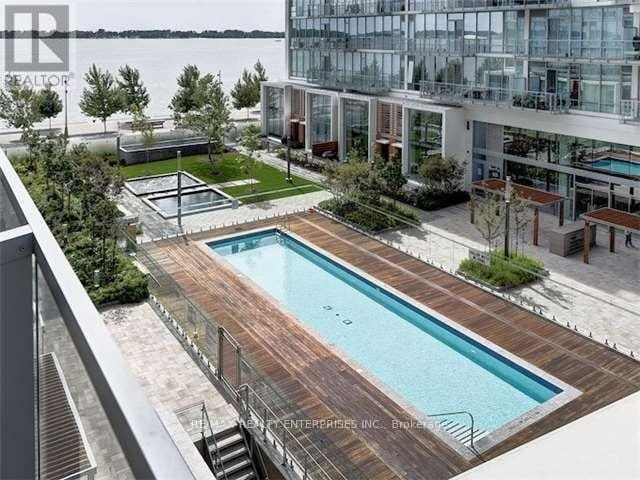 Building Photo - 29 Queens Quay E