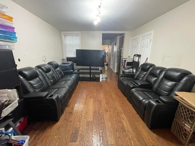 Building Photo - 6039 Palisade Ave