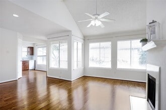 Building Photo - 12400 Overbrook Ln