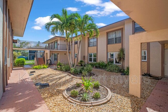 Foto del edificio - 16881 Davis Rd