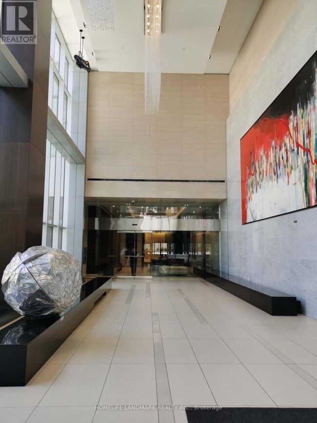 Building Photo - 386 Yonge St