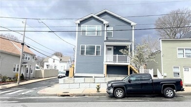 Building Photo - 1035 Atwells Ave