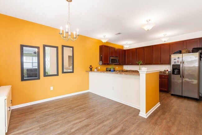 Building Photo - 2404 Leytonstone Dr