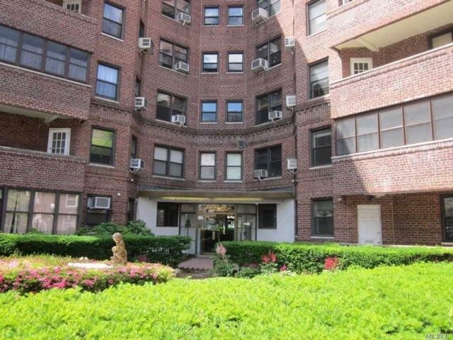 Foto del edificio - 69-60 108th St