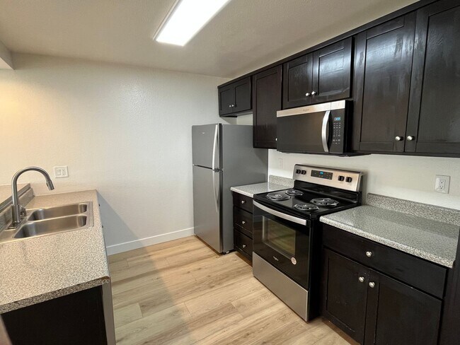 Foto del edificio - 5104-5112 Cape May Place - 5106