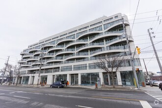 Building Photo - 689-689 The Queensway