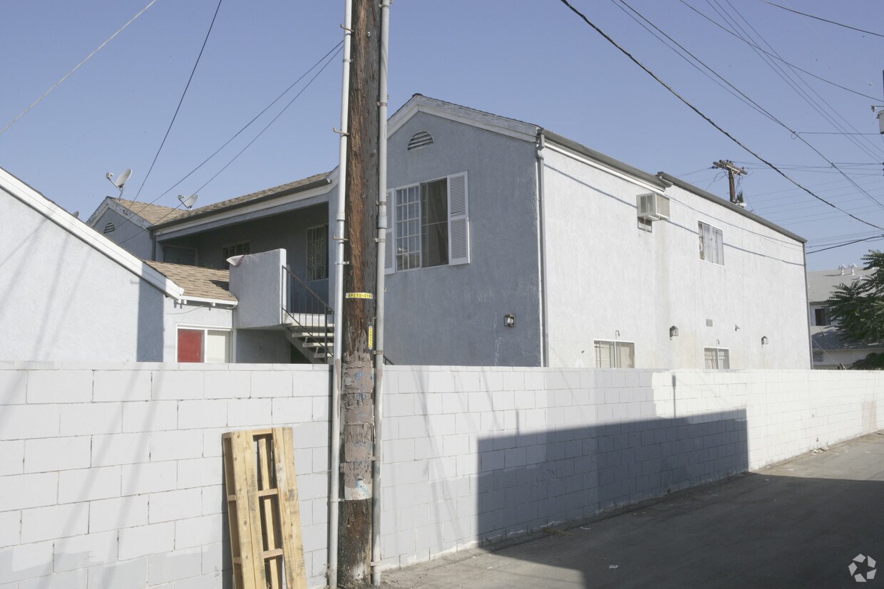 Building Photo - 11415 Tiara St