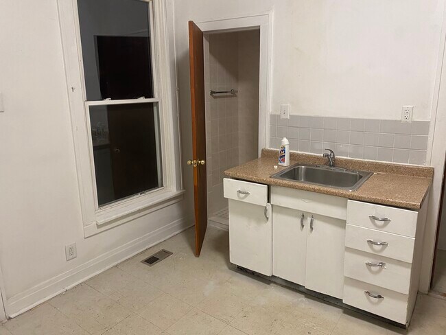Foto del edificio - 2149 W Erie St