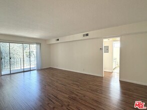 Building Photo - 711 Orange Grove Ave